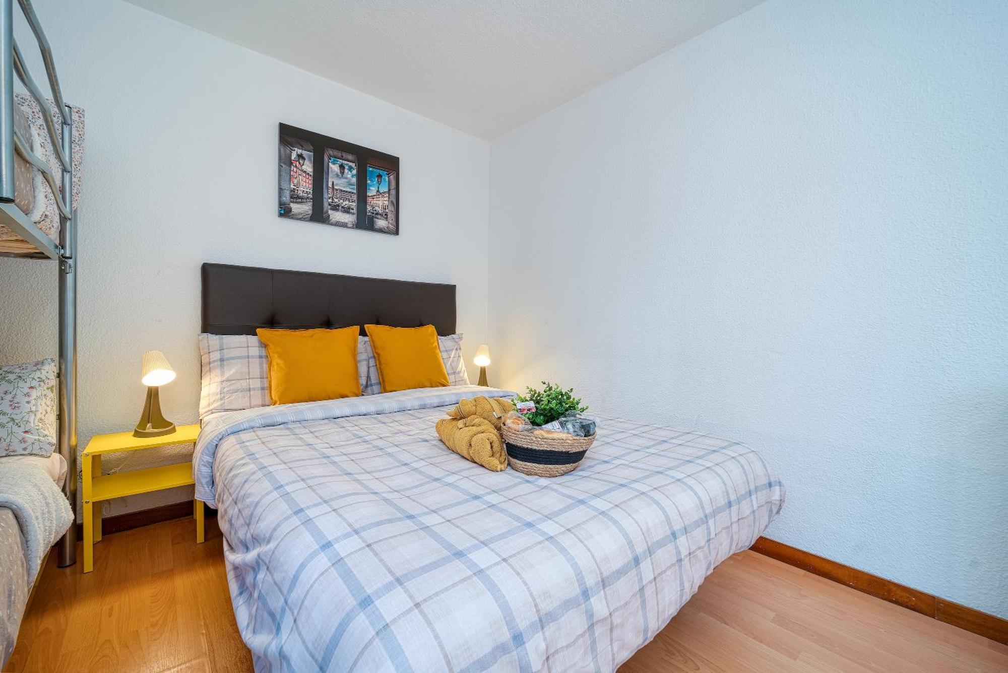 P Casacafe Madrid Calle Carlos Dubois 3 Eksteriør bilde